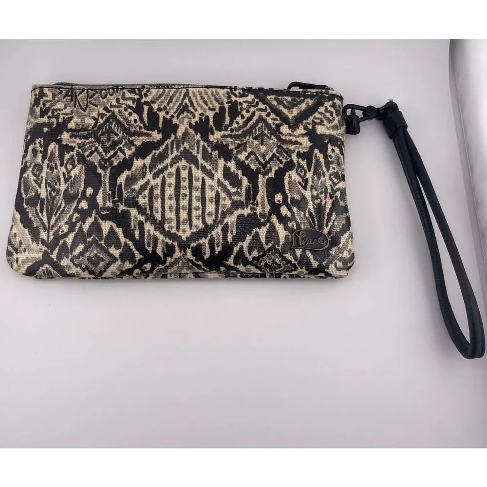 NWOT Sak Roots Wristlet Wallet Clutch‎ With Battery Bank Built In - Picture 4 of 9